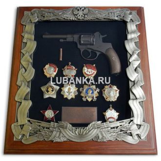 Ключница настенная «Наган с наградами­ СССР»